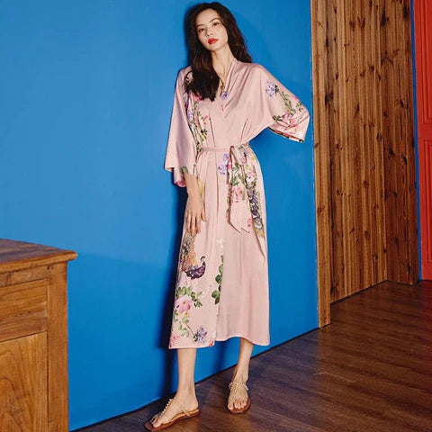 woman wearing japanese bathrobe