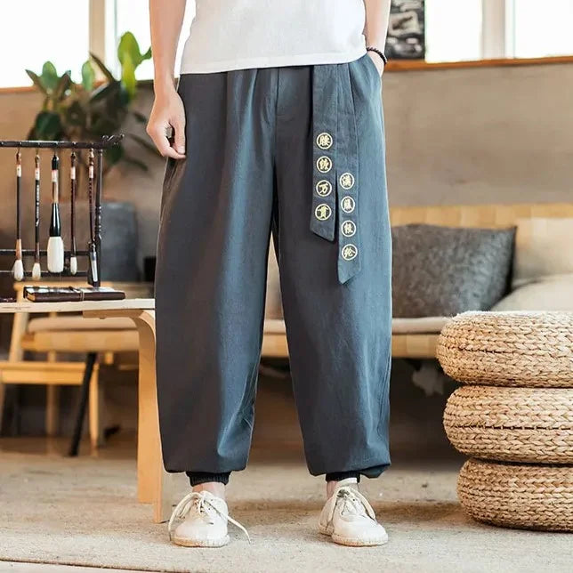 men-weraing-a-japanese-linen-pant