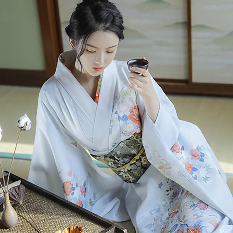 woman wearing white kimono japanese