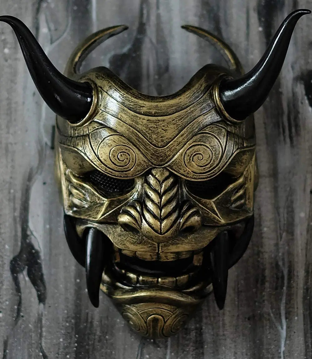 traditional-japanese-oni-mask